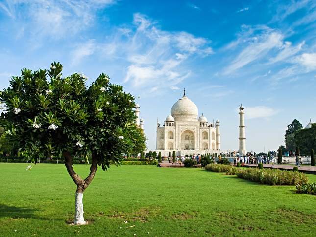 taj-mahal-tour-from-banglore