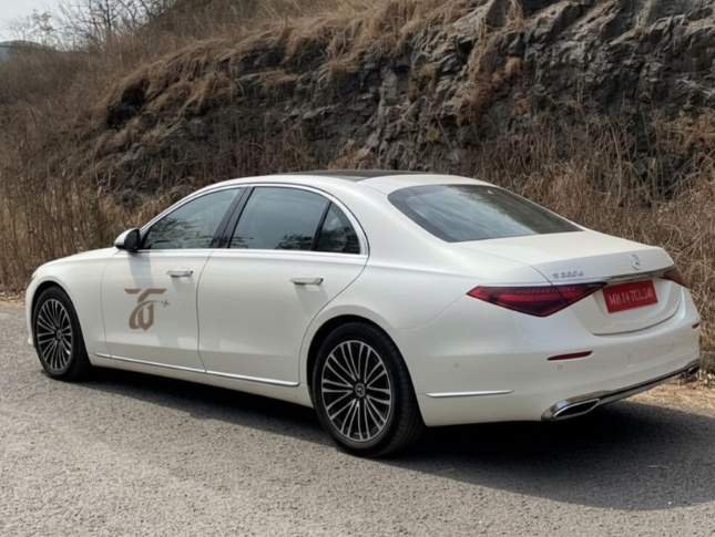 Mercedes-Benz S-Class sedan